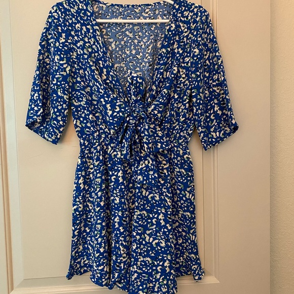 Blue and White Romper with Front Tie - Picture 4 of 6
